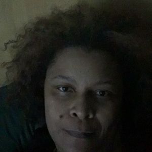 Meet your Posher, Roxanne